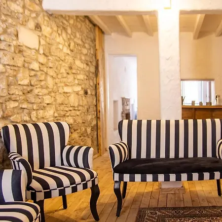 Captivating House With Backyard Authentic Design In Urla, *